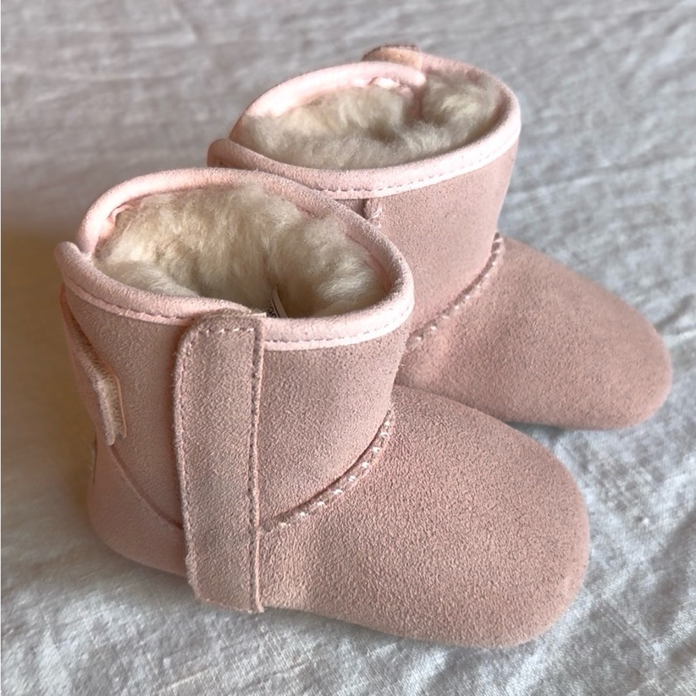 Ugg baby classic boot in light pink